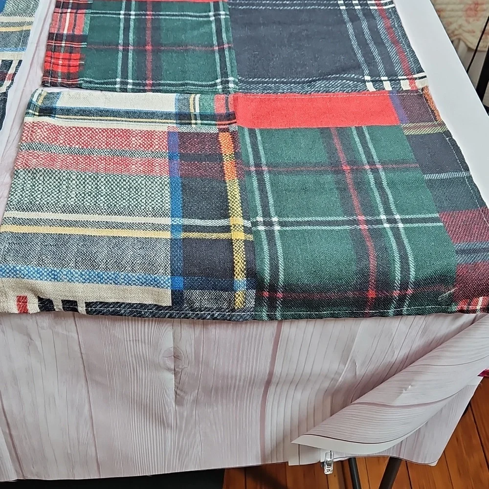 4 Plaid Placemats
